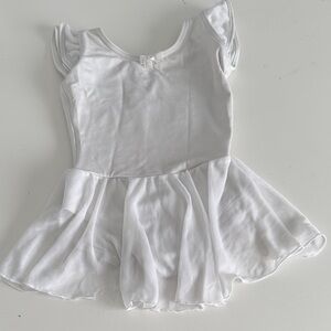 Capezio Toddler Ballet Leotard in White. Skirt attached. Flutter sleeves.